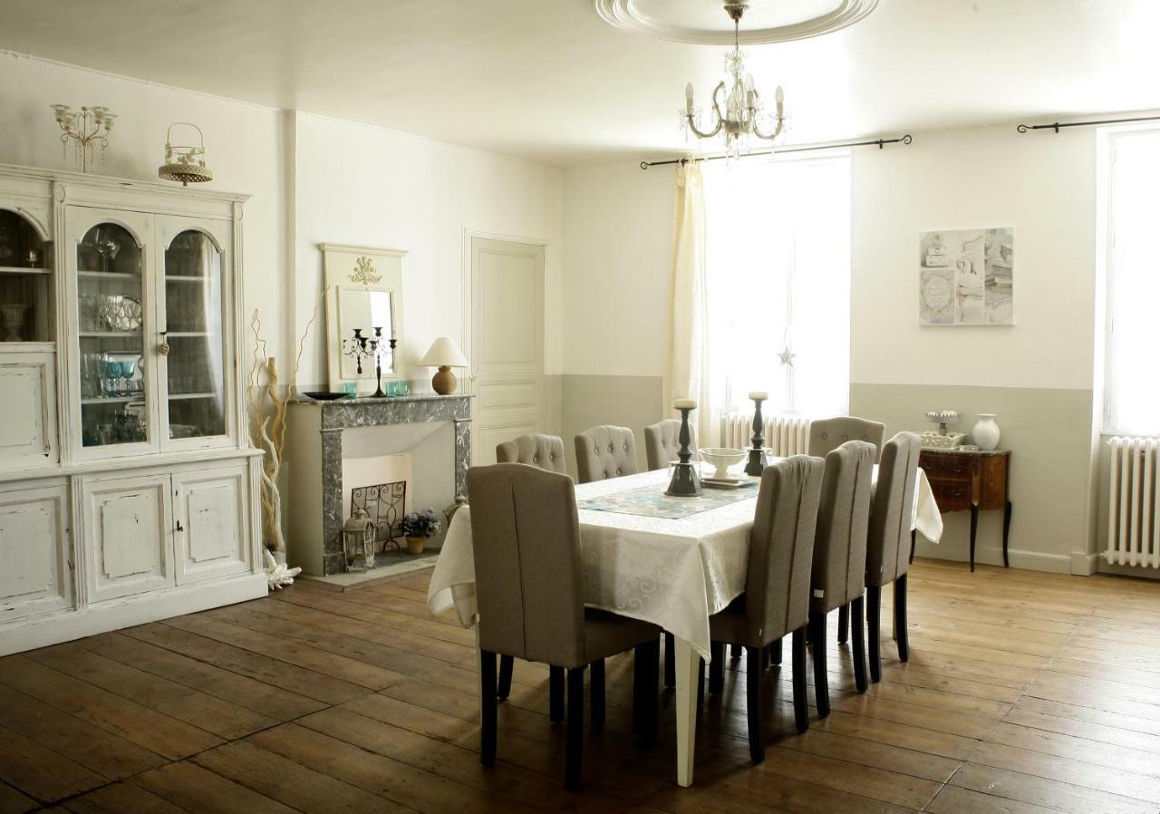 Au Coeur Des Vignes Bed and Breakfast Archiac Εξωτερικό φωτογραφία