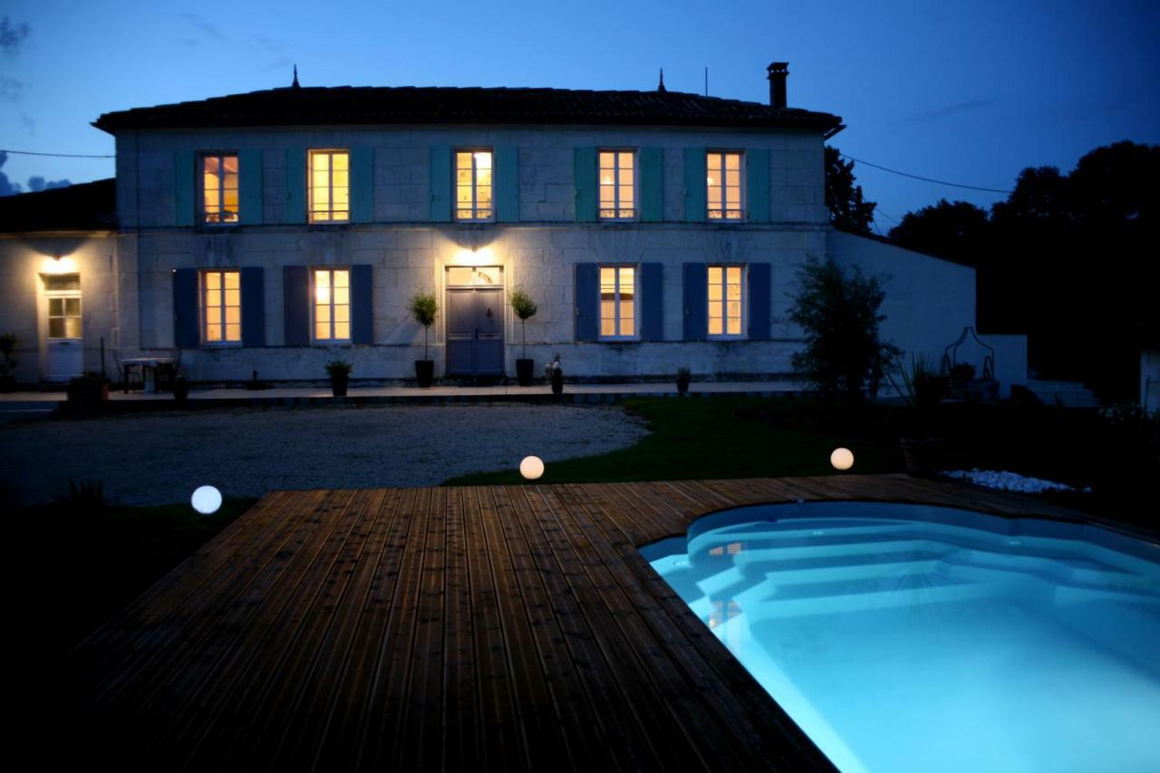 Au Coeur Des Vignes Bed and Breakfast Archiac Εξωτερικό φωτογραφία