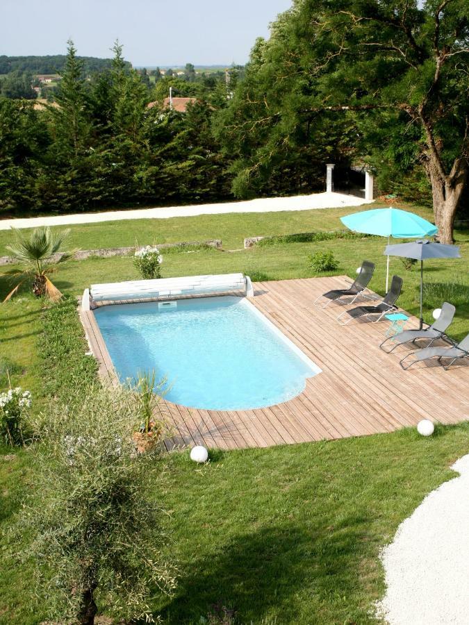 Au Coeur Des Vignes Bed and Breakfast Archiac Εξωτερικό φωτογραφία